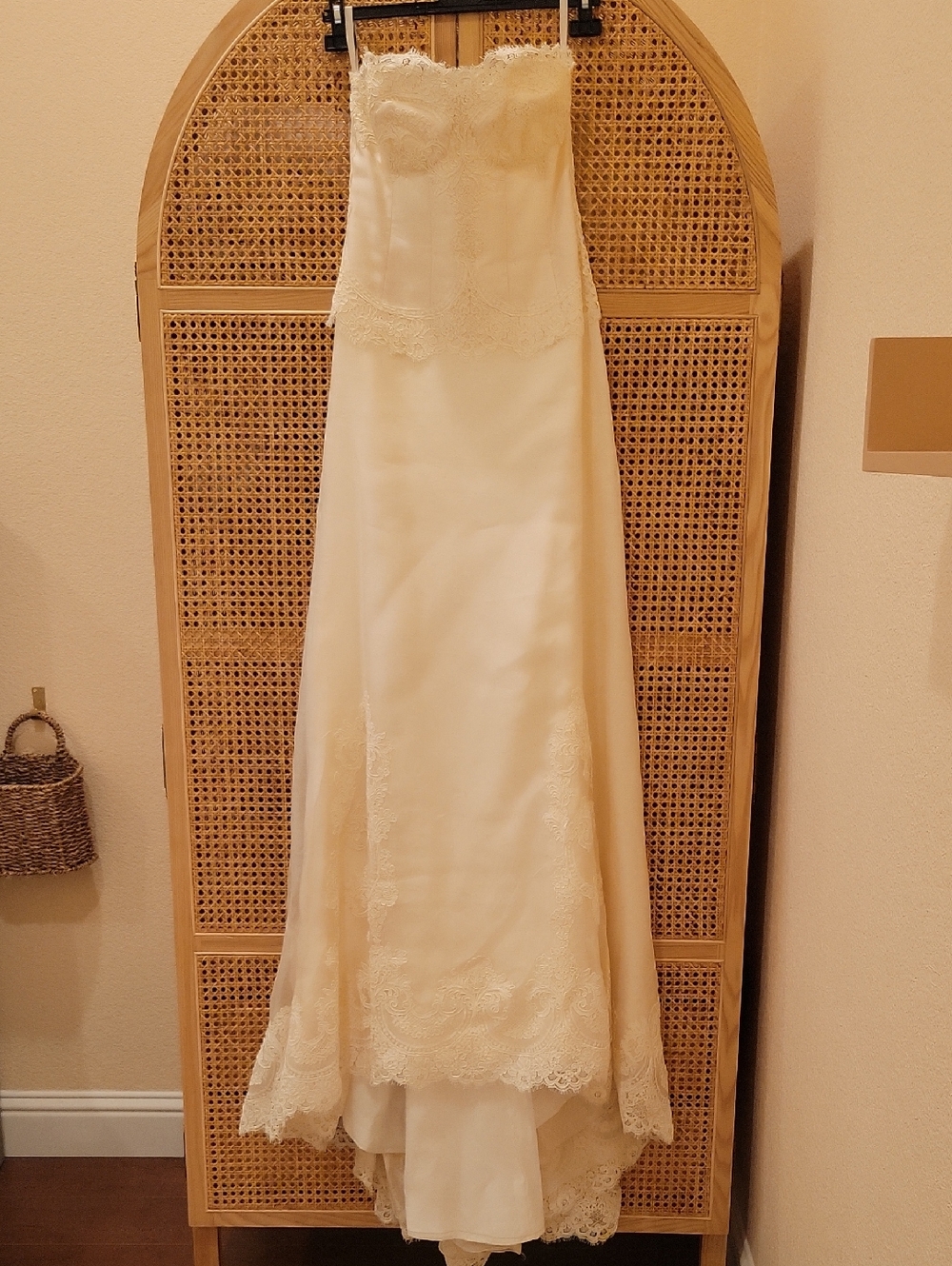Modern Trousseau Ivory Bridal Dress Label Detail
